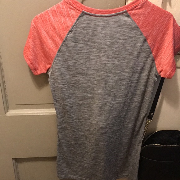 Cincinnati Reds T-shirt - Picture 2 of 4